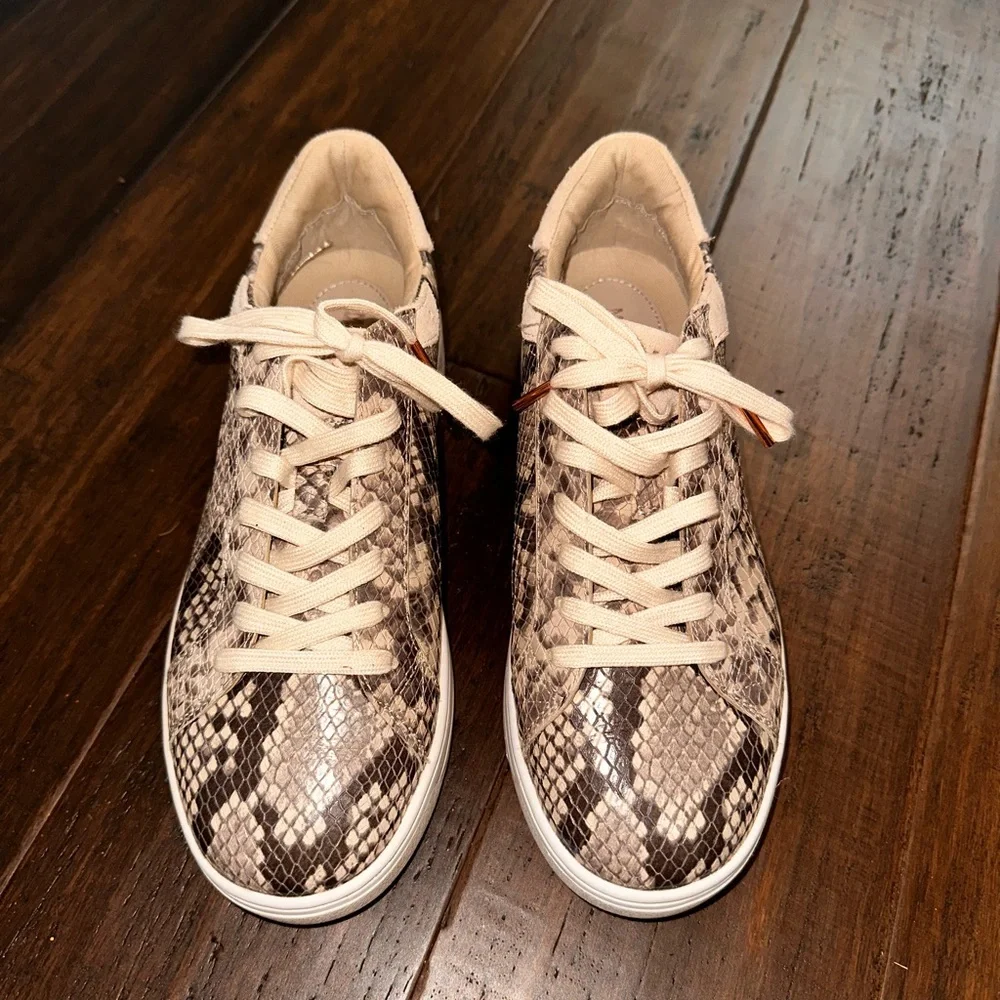 Michael Kors Keating Snake Print Leather Lace Up Casual Sneakers Size 6.5